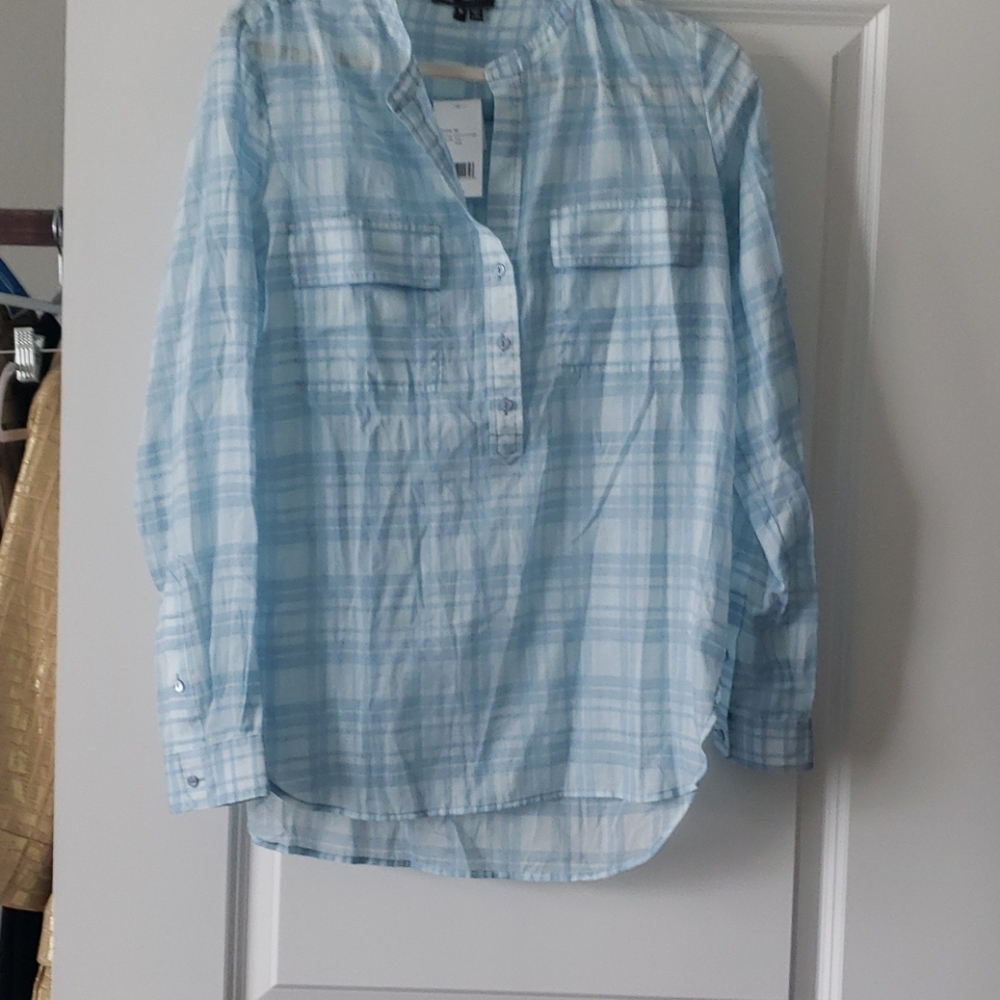 Vince baby blue top